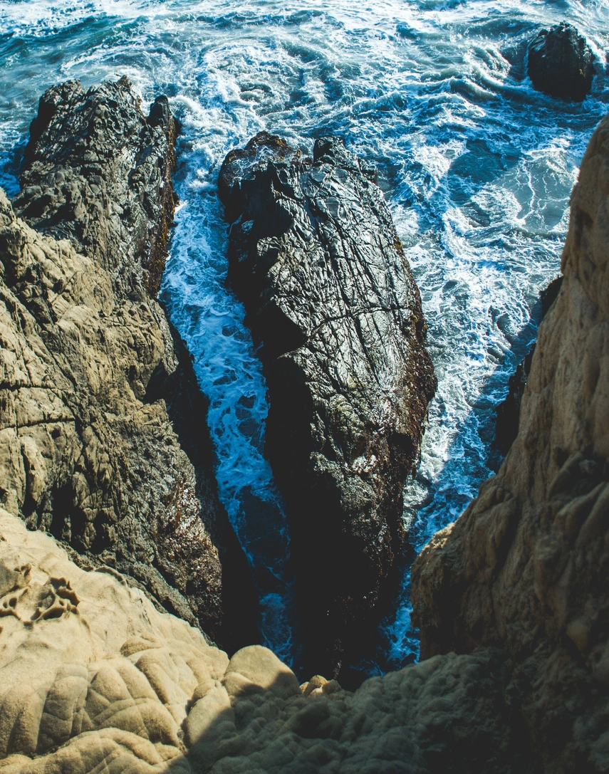 Steep rocks - Ocean conservation